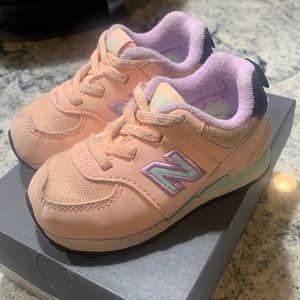 New Balance tennis shoes size 5